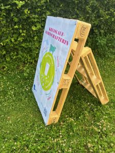 Plakat Kreiswirtschaftlerin Befestigt