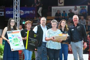 Die Gewinner der Rasse Fleckvieh Hans und Maria Estelmann
&copy; Christine Massfeller